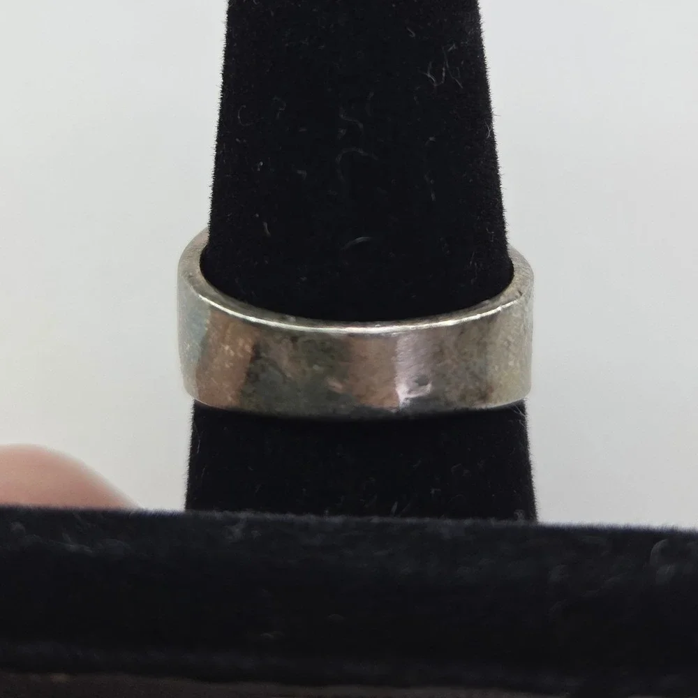 Vintage Mens Silver Tone Textured Statement Ring Size 11 Cubic‎ Zirconia Cluster